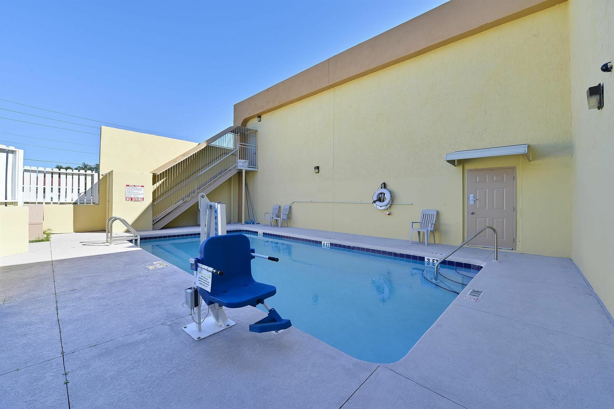 Travel Inn Winter Haven Bagian luar foto